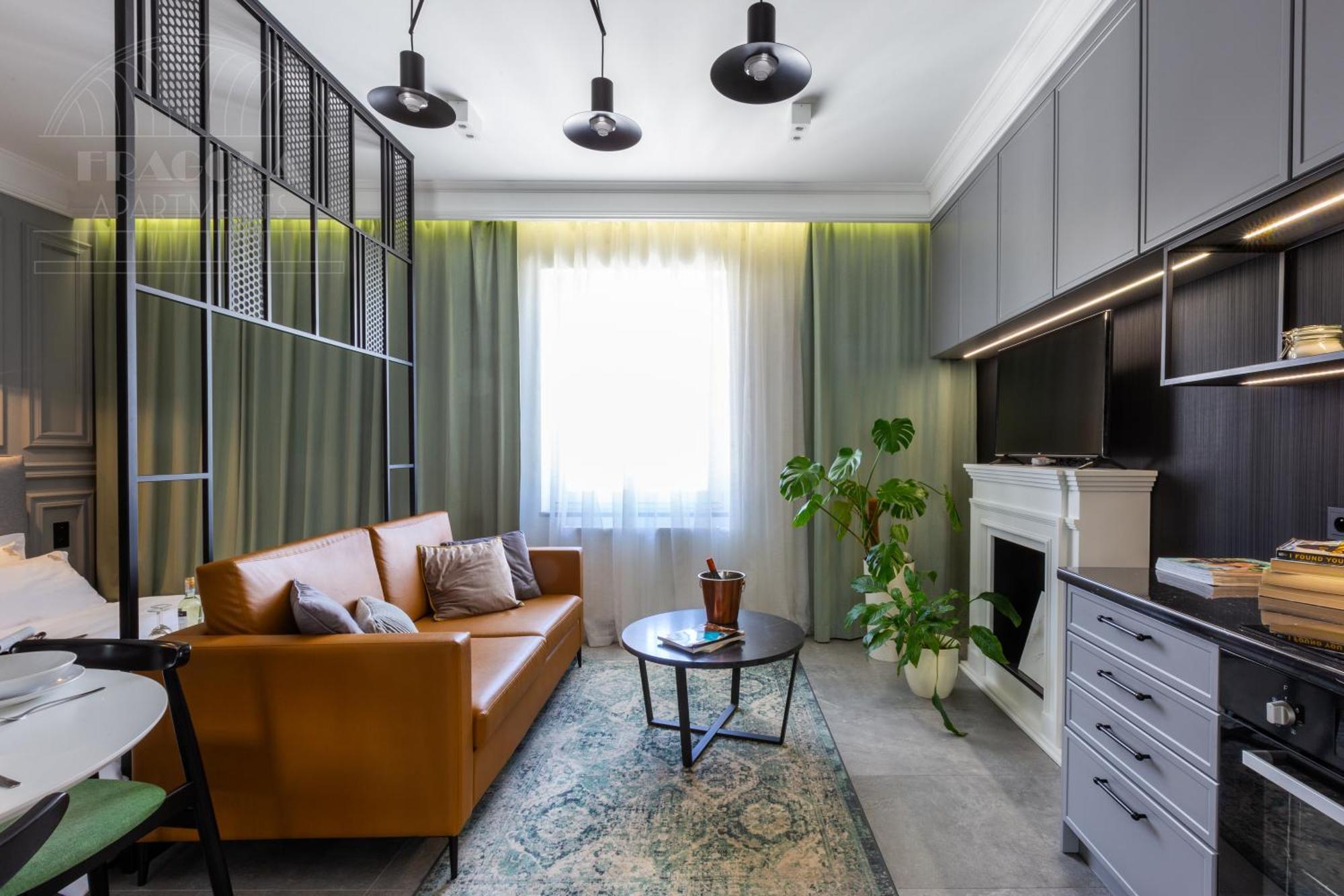 Apartment Feminine Fragola *